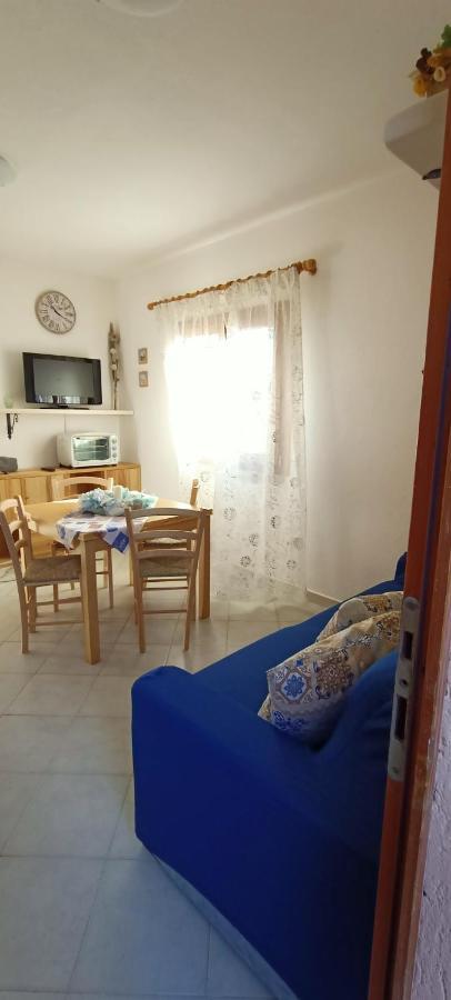 Appartement Tanca Della Torre Trilocale Vista Mare à Isola Rossa Extérieur photo