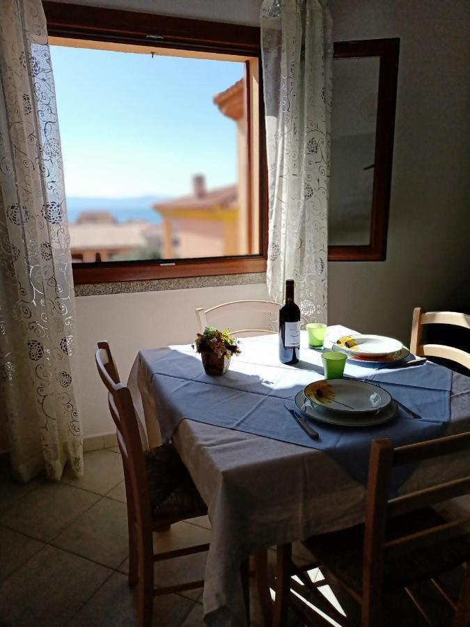 Appartement Tanca Della Torre Trilocale Vista Mare à Isola Rossa Extérieur photo